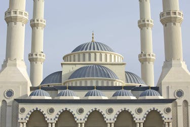 Экскурсия по Дубаю на полдня и посещение Голубой мечети